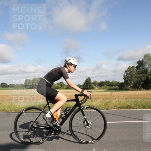 25.08.2024 - Elbe Triathlon Hamburg Fuchs,  Jonas http://msf.ph/oto/6832482 25.08.2024 09:42:49 Radfahren 359, 282, 497 meine-sportfotos.de