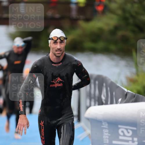 25.08.2024 - Elbe Triathlon Hamburg H.Heesch http://msf.ph/oto/6832495 25.08.2024 08:31:45 Schwimmen 34, 38, 40, 71, 75, 81, 89, 92, 100 meine-sportfotos.de