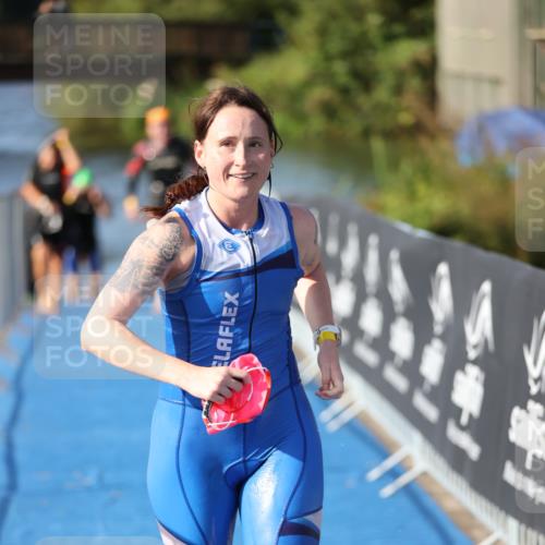 25.08.2024 - Elbe Triathlon Hamburg H.Heesch http://msf.ph/oto/6832500 25.08.2024 09:40:10 Schwimmen 477, 504, 518 meine-sportfotos.de