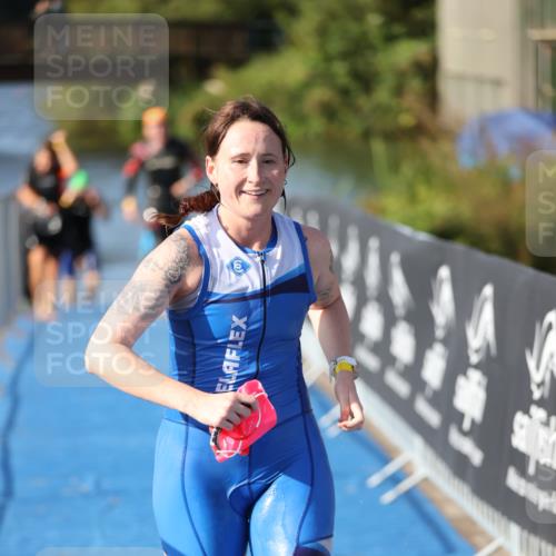 25.08.2024 - Elbe Triathlon Hamburg H.Heesch http://msf.ph/oto/6832503 25.08.2024 09:40:10 Schwimmen 477, 504, 518 meine-sportfotos.de