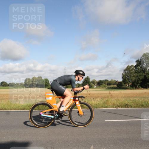 25.08.2024 - Elbe Triathlon Hamburg Fuchs,  Jonas http://msf.ph/oto/6832523 25.08.2024 09:43:17 Radfahren 376, 417, 150, 243, 507, 317, 530, 165, 411 meine-sportfotos.de