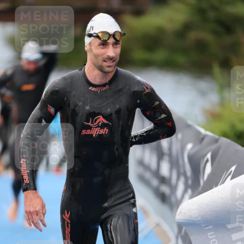 25.08.2024 - Elbe Triathlon Hamburg H.Heesch http://msf.ph/oto/6832537 25.08.2024 08:31:46 Schwimmen 34, 40, 71, 75, 81, 89, 92, 100 meine-sportfotos.de