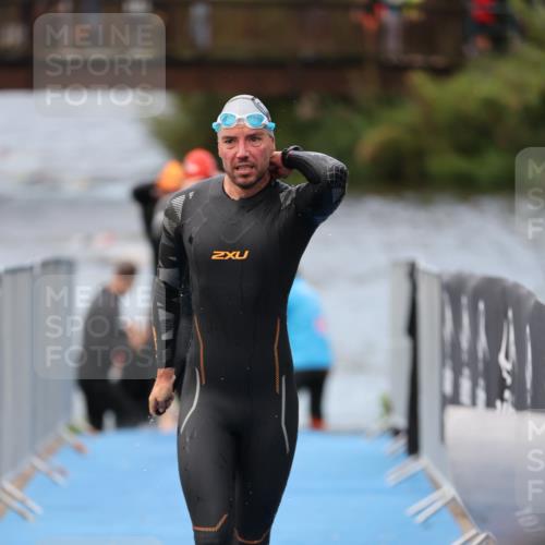 25.08.2024 - Elbe Triathlon Hamburg H.Heesch http://msf.ph/oto/6832558 25.08.2024 08:31:48 Schwimmen 34, 40, 71, 75, 81, 89, 92, 100 meine-sportfotos.de