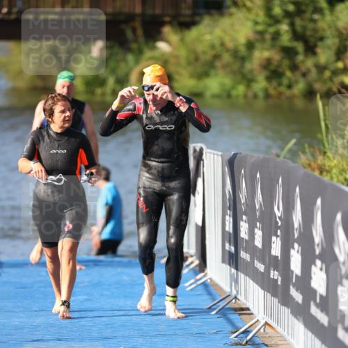 25.08.2024 - Elbe Triathlon Hamburg H.Heesch http://msf.ph/oto/6832599 25.08.2024 09:40:14 Schwimmen 477, 504, 518, 527 meine-sportfotos.de