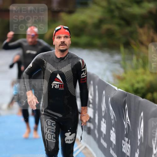 25.08.2024 - Elbe Triathlon Hamburg H.Heesch http://msf.ph/oto/6832604 25.08.2024 08:31:52 Schwimmen 34, 40, 71, 75, 81, 89, 92, 100 meine-sportfotos.de
