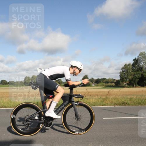 25.08.2024 - Elbe Triathlon Hamburg Fuchs,  Jonas http://msf.ph/oto/6832649 25.08.2024 09:44:32 Radfahren 242, 231, 384, 290, 276, 257 meine-sportfotos.de