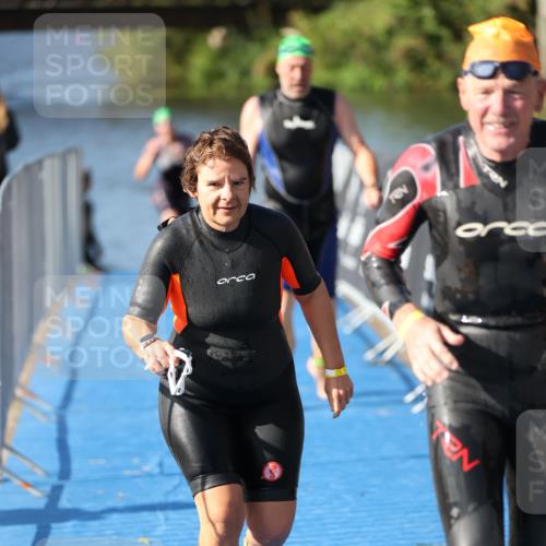 25.08.2024 - Elbe Triathlon Hamburg H.Heesch http://msf.ph/oto/6832663 25.08.2024 09:40:21 Schwimmen 459, 477, 527 meine-sportfotos.de