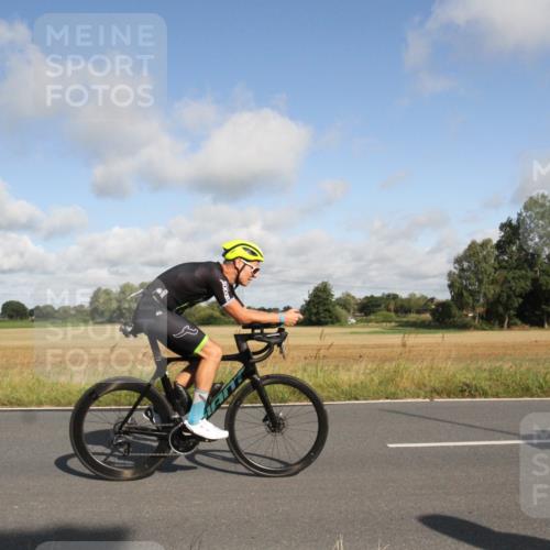 25.08.2024 - Elbe Triathlon Hamburg Fuchs,  Jonas http://msf.ph/oto/6832668 25.08.2024 09:44:48 Radfahren 330, 168, 211 meine-sportfotos.de