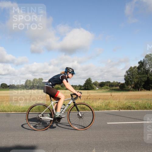 25.08.2024 - Elbe Triathlon Hamburg Fuchs,  Jonas http://msf.ph/oto/6832682 25.08.2024 09:44:57 Radfahren 211, 450, 154, 512, 406, 462 meine-sportfotos.de