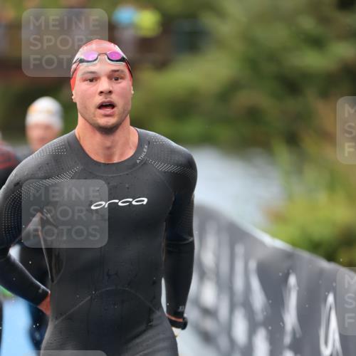 25.08.2024 - Elbe Triathlon Hamburg H.Heesch http://msf.ph/oto/6832693 25.08.2024 08:31:56 Schwimmen 34, 39, 40, 71, 75, 81, 89, 92, 100 meine-sportfotos.de