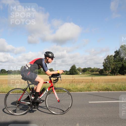 25.08.2024 - Elbe Triathlon Hamburg Fuchs,  Jonas http://msf.ph/oto/6832697 25.08.2024 09:45:02 Radfahren 154, 512, 406, 462 meine-sportfotos.de