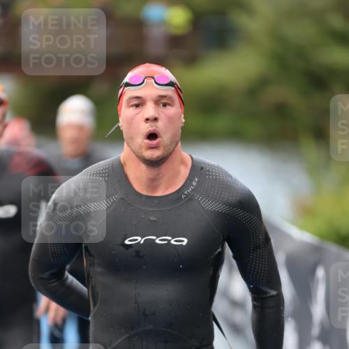 25.08.2024 - Elbe Triathlon Hamburg H.Heesch http://msf.ph/oto/6832704 25.08.2024 08:31:56 Schwimmen 34, 39, 40, 71, 75, 81, 89, 92, 100 meine-sportfotos.de