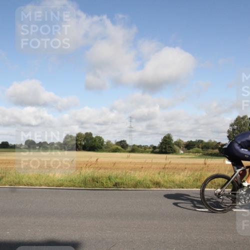 25.08.2024 - Elbe Triathlon Hamburg Fuchs,  Jonas http://msf.ph/oto/6832706 25.08.2024 09:45:09 Radfahren 462, 438, 152, 469, 550, 274, 551, 254 meine-sportfotos.de