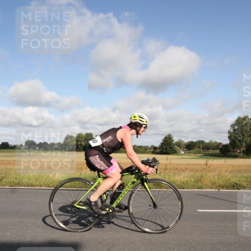 25.08.2024 - Elbe Triathlon Hamburg Fuchs,  Jonas http://msf.ph/oto/6832711 25.08.2024 09:45:12 Radfahren 438, 152, 469, 550, 274, 551, 254, 385 meine-sportfotos.de