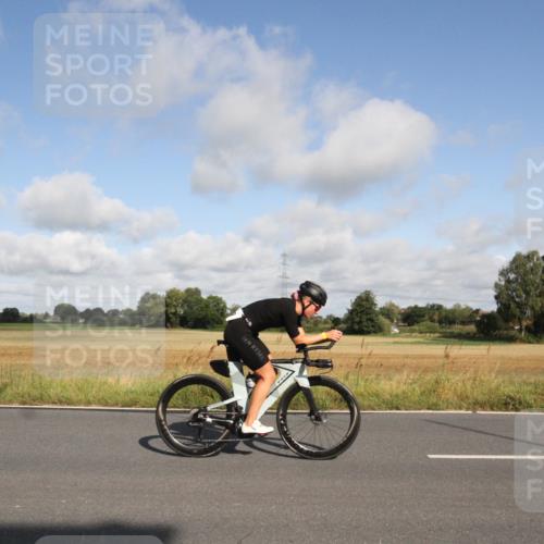 25.08.2024 - Elbe Triathlon Hamburg Fuchs,  Jonas http://msf.ph/oto/6832714 25.08.2024 09:45:12 Radfahren 438, 152, 469, 550, 274, 551, 254, 385 meine-sportfotos.de