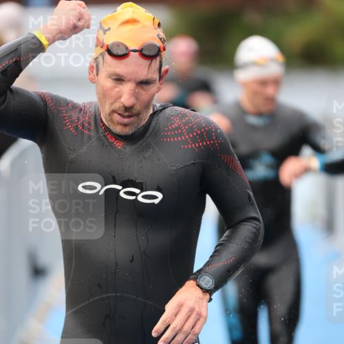 25.08.2024 - Elbe Triathlon Hamburg H.Heesch http://msf.ph/oto/6832733 25.08.2024 08:31:57 Schwimmen 34, 39, 40, 71, 75, 81, 89, 92, 100 meine-sportfotos.de