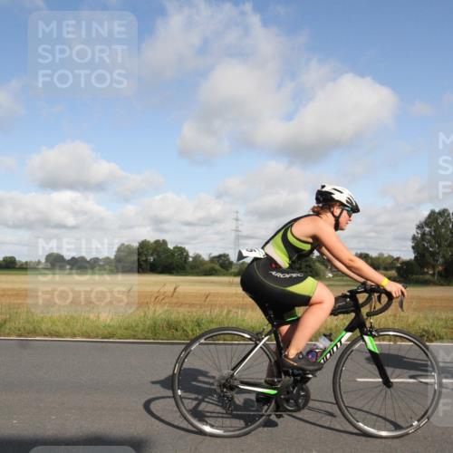 25.08.2024 - Elbe Triathlon Hamburg Fuchs,  Jonas http://msf.ph/oto/6832745 25.08.2024 09:45:23 Radfahren 385, 407, 345, 475, 305, 495, 355, 401, 131, 138 meine-sportfotos.de