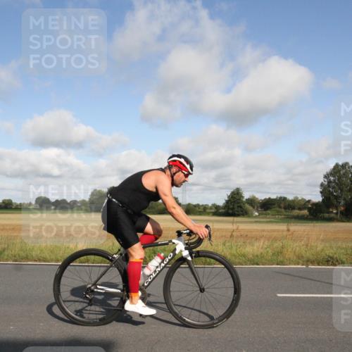 25.08.2024 - Elbe Triathlon Hamburg Fuchs,  Jonas http://msf.ph/oto/6832753 25.08.2024 09:45:24 Radfahren 385, 407, 345, 475, 305, 495, 355, 401, 131, 138 meine-sportfotos.de
