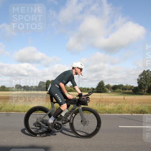 25.08.2024 - Elbe Triathlon Hamburg Fuchs,  Jonas http://msf.ph/oto/6832771 25.08.2024 09:45:34 Radfahren 138, 374, 277, 520, 351, 170 meine-sportfotos.de