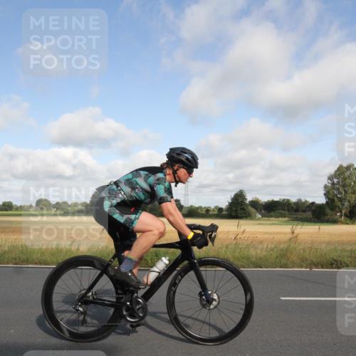 25.08.2024 - Elbe Triathlon Hamburg Fuchs,  Jonas http://msf.ph/oto/6832801 25.08.2024 09:45:48 Radfahren 391, 483, 547, 214, 137, 514, 476 meine-sportfotos.de