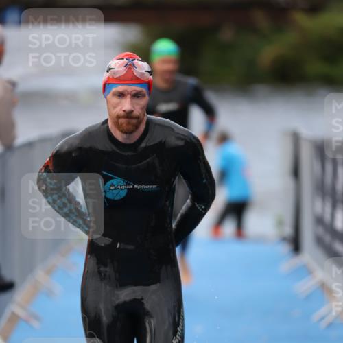 25.08.2024 - Elbe Triathlon Hamburg H.Heesch http://msf.ph/oto/6832849 25.08.2024 08:32:02 Schwimmen 34, 39, 56, 71, 75, 81, 89, 92, 100 meine-sportfotos.de