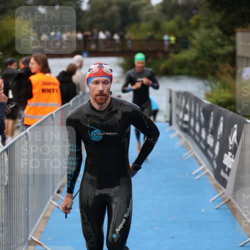 25.08.2024 - Elbe Triathlon Hamburg H.Heesch http://msf.ph/oto/6832869 25.08.2024 08:32:03 Schwimmen 34, 39, 56, 71, 75, 81, 89, 92, 100 meine-sportfotos.de