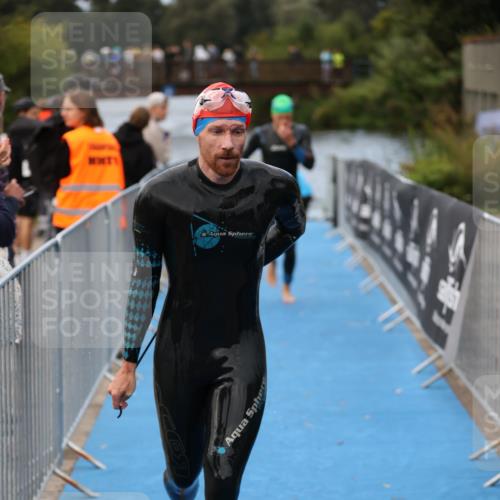25.08.2024 - Elbe Triathlon Hamburg H.Heesch http://msf.ph/oto/6832894 25.08.2024 08:32:03 Schwimmen 34, 39, 56, 71, 75, 81, 89, 92, 100 meine-sportfotos.de