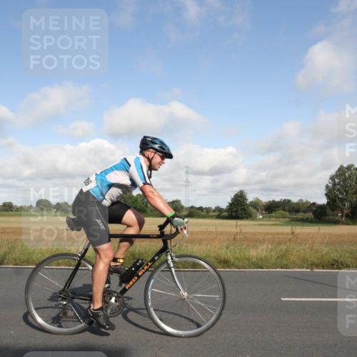 25.08.2024 - Elbe Triathlon Hamburg Fuchs,  Jonas http://msf.ph/oto/6832895 25.08.2024 09:46:39 Radfahren 250, 313, 173, 312, 286, 316, 537 meine-sportfotos.de