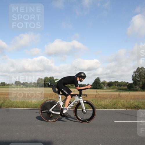 25.08.2024 - Elbe Triathlon Hamburg Fuchs,  Jonas http://msf.ph/oto/6832905 25.08.2024 09:46:45 Radfahren 312, 286, 316, 537 meine-sportfotos.de