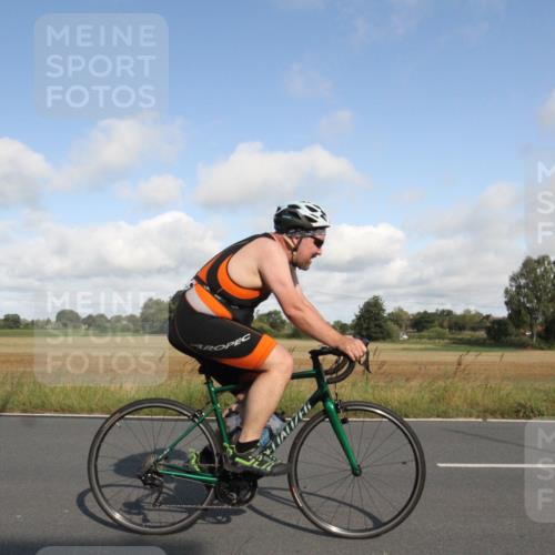 25.08.2024 - Elbe Triathlon Hamburg Fuchs,  Jonas http://msf.ph/oto/6832915 25.08.2024 09:46:57 Radfahren 494, 361, 302, 141 meine-sportfotos.de