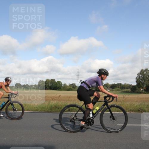 25.08.2024 - Elbe Triathlon Hamburg Fuchs,  Jonas http://msf.ph/oto/6832925 25.08.2024 09:47:07 Radfahren 471, 486, 364, 431 meine-sportfotos.de