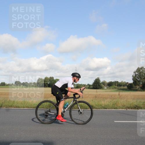 25.08.2024 - Elbe Triathlon Hamburg Fuchs,  Jonas http://msf.ph/oto/6832935 25.08.2024 09:47:09 Radfahren 471, 486, 364, 431 meine-sportfotos.de