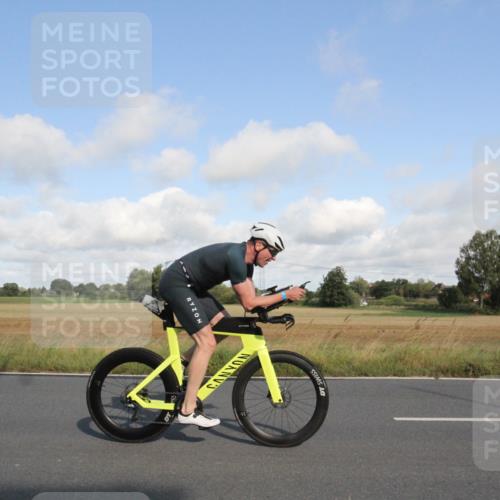 25.08.2024 - Elbe Triathlon Hamburg Fuchs,  Jonas http://msf.ph/oto/6832941 25.08.2024 09:47:11 Radfahren 471, 486, 364, 431, 540, 400 meine-sportfotos.de