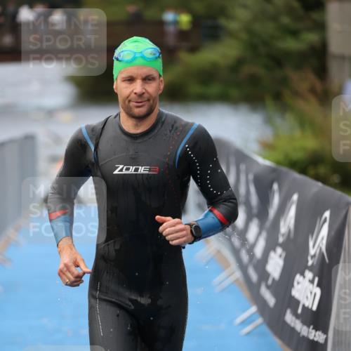 25.08.2024 - Elbe Triathlon Hamburg H.Heesch http://msf.ph/oto/6832948 25.08.2024 08:32:05 Schwimmen 34, 39, 56, 75, 81, 89, 92, 100 meine-sportfotos.de