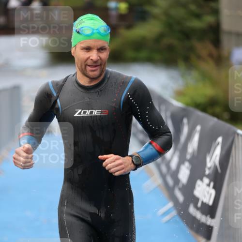 25.08.2024 - Elbe Triathlon Hamburg H.Heesch http://msf.ph/oto/6832967 25.08.2024 08:32:05 Schwimmen 34, 39, 56, 75, 81, 89, 92, 100 meine-sportfotos.de