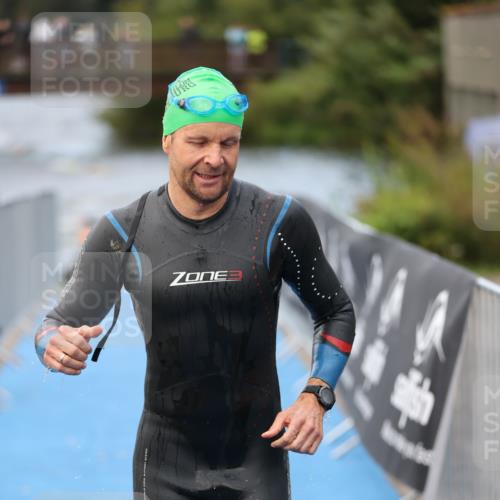 25.08.2024 - Elbe Triathlon Hamburg H.Heesch http://msf.ph/oto/6832977 25.08.2024 08:32:06 Schwimmen 34, 39, 56, 75, 81, 89, 92, 100 meine-sportfotos.de