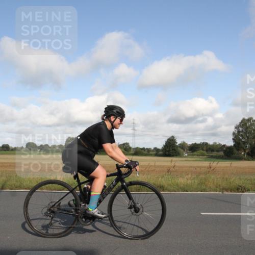 25.08.2024 - Elbe Triathlon Hamburg Fuchs,  Jonas http://msf.ph/oto/6832997 25.08.2024 09:47:41 Radfahren 133, 521 meine-sportfotos.de