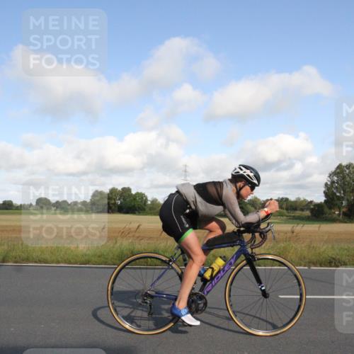 25.08.2024 - Elbe Triathlon Hamburg Fuchs,  Jonas http://msf.ph/oto/6833001 25.08.2024 09:47:49 Radfahren 113, 424, 356, 304 meine-sportfotos.de
