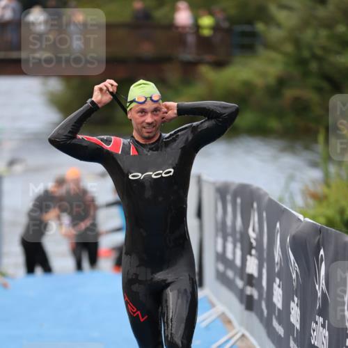 25.08.2024 - Elbe Triathlon Hamburg H.Heesch http://msf.ph/oto/6833007 25.08.2024 08:32:16 Schwimmen 34, 39, 56, 75, 76, 77, 89, 92 meine-sportfotos.de