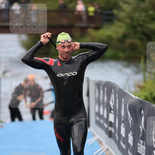 25.08.2024 - Elbe Triathlon Hamburg H.Heesch http://msf.ph/oto/6833009 25.08.2024 08:32:16 Schwimmen 34, 39, 56, 75, 76, 77, 89, 92 meine-sportfotos.de