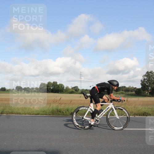 25.08.2024 - Elbe Triathlon Hamburg Fuchs,  Jonas http://msf.ph/oto/6833010 25.08.2024 09:47:55 Radfahren 113, 424, 356, 304, 350, 125, 182, 423 meine-sportfotos.de