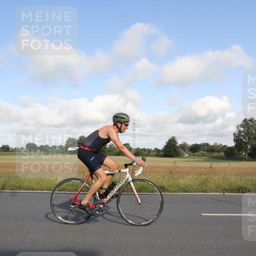 25.08.2024 - Elbe Triathlon Hamburg Fuchs,  Jonas http://msf.ph/oto/6833015 25.08.2024 09:47:55 Radfahren 113, 424, 356, 304, 350, 125, 182, 423 meine-sportfotos.de
