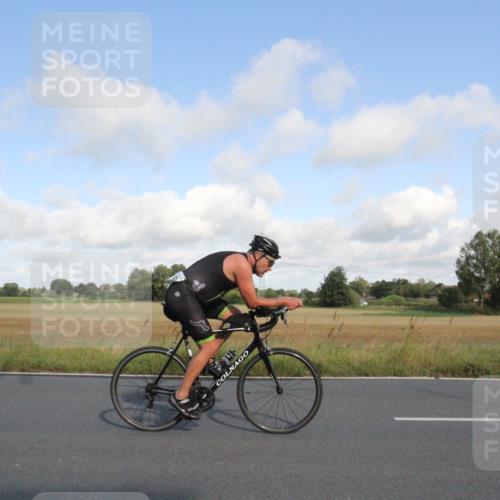 25.08.2024 - Elbe Triathlon Hamburg Fuchs,  Jonas http://msf.ph/oto/6833024 25.08.2024 09:47:59 Radfahren 424, 356, 304, 350, 125, 182, 423 meine-sportfotos.de