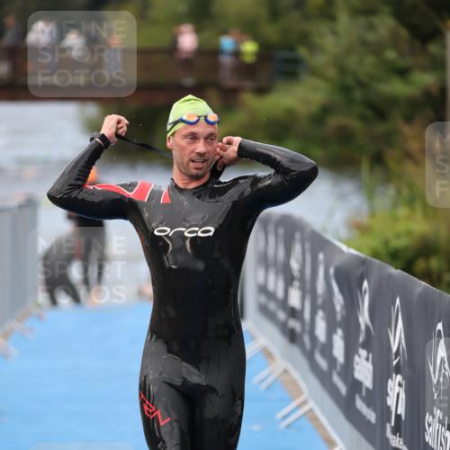 25.08.2024 - Elbe Triathlon Hamburg H.Heesch http://msf.ph/oto/6833025 25.08.2024 08:32:17 Schwimmen 34, 39, 42, 56, 75, 76, 77, 89 meine-sportfotos.de