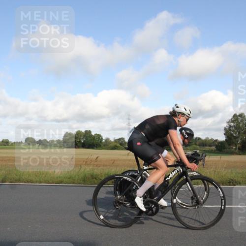 25.08.2024 - Elbe Triathlon Hamburg Fuchs,  Jonas http://msf.ph/oto/6833027 25.08.2024 09:48:11 Radfahren 523, 440, 500, 204, 397, 156 meine-sportfotos.de