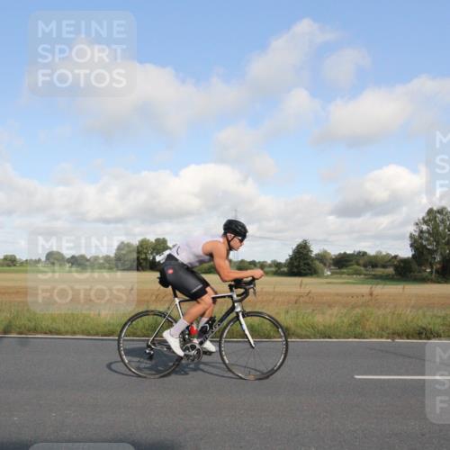 25.08.2024 - Elbe Triathlon Hamburg Fuchs,  Jonas http://msf.ph/oto/6833033 25.08.2024 09:48:12 Radfahren 523, 440, 500, 204, 397, 156, 323, 499 meine-sportfotos.de