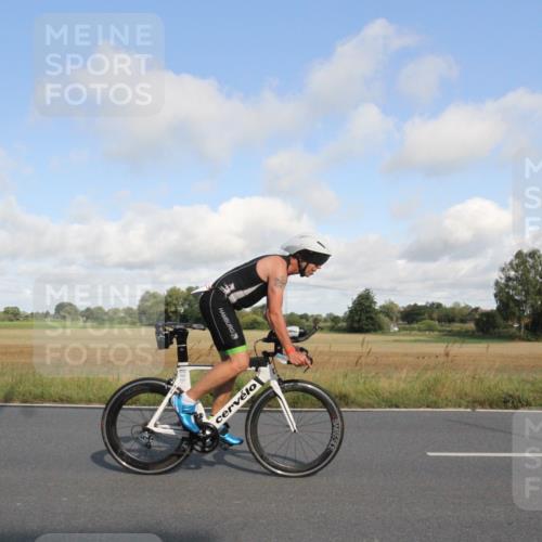 25.08.2024 - Elbe Triathlon Hamburg Fuchs,  Jonas http://msf.ph/oto/6833040 25.08.2024 09:48:14 Radfahren 440, 500, 204, 397, 156, 323, 499 meine-sportfotos.de