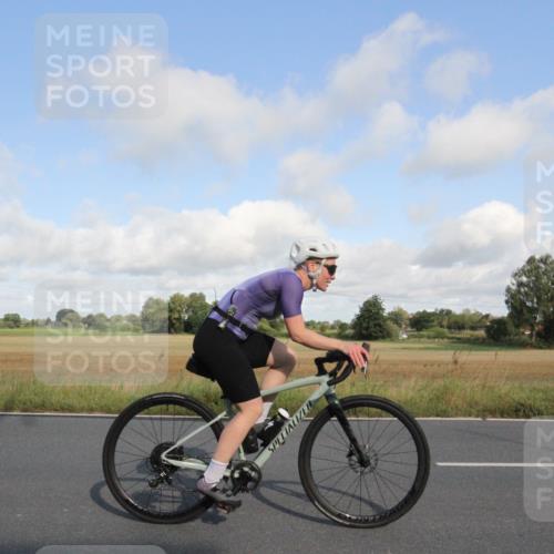 25.08.2024 - Elbe Triathlon Hamburg Fuchs,  Jonas http://msf.ph/oto/6833042 25.08.2024 09:48:18 Radfahren 204, 397, 156, 323, 499, 491, 393, 203 meine-sportfotos.de