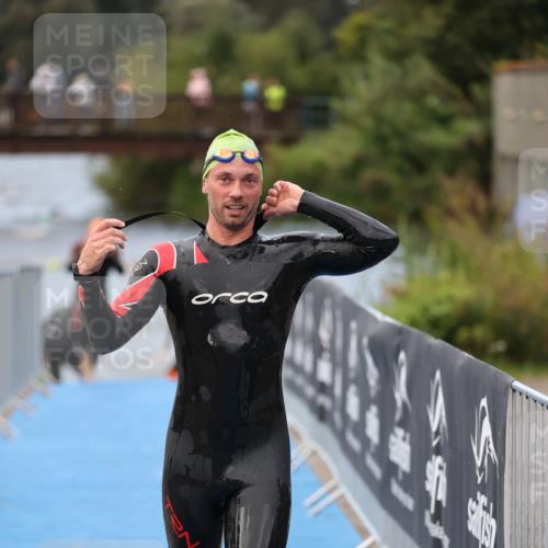 25.08.2024 - Elbe Triathlon Hamburg H.Heesch http://msf.ph/oto/6833044 25.08.2024 08:32:17 Schwimmen 34, 39, 42, 56, 75, 76, 77, 89 meine-sportfotos.de
