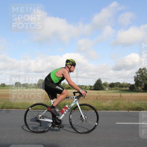 25.08.2024 - Elbe Triathlon Hamburg Fuchs,  Jonas http://msf.ph/oto/6833052 25.08.2024 09:48:22 Radfahren 323, 499, 491, 393, 203, 517, 366, 549 meine-sportfotos.de